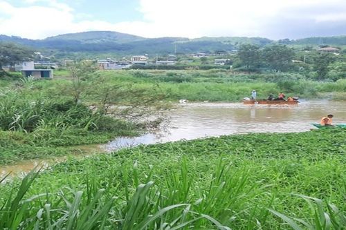 Bé trai 7 tuổi bị nước cuốn tử vong khi bơi qua sông ở Lâm Đồng