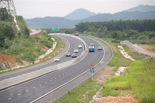 Đánh giá nguyên nhân gây ngập lụt tại Cao tốc Phan Thiết-Dầu Giây