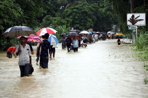 Lũ lụt nghiêm trọng ở Bangladesh, trên 315.000 người phải sơ tán
