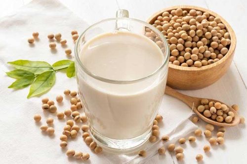 Sữa đậu nành vừa rẻ lại tốt nhưng những đối tượng sau tuyệt đối không nên uống kẻo rước bệnh vào người