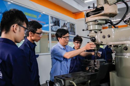 Những trường đại học ở Việt Nam có doanh thu trên 1.000 tỷ đồng/năm