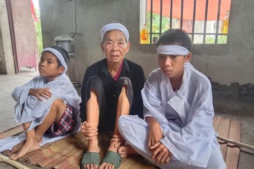 Chung tay giúp đỡ 2 đứa trẻ mất mẹ, hoàn cảnh vô cùng khó khăn
