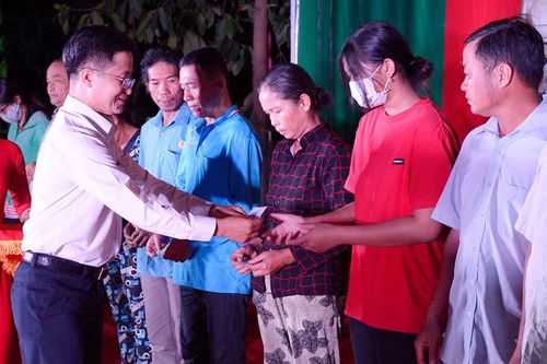 Trăn trở đời sống dân cư biên giới Tân Châu