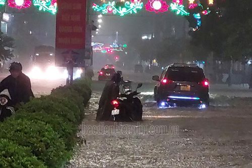 Đô thị Điện Biên khi nào hết cảnh cứ mưa lớn 'đường biến thành sông'