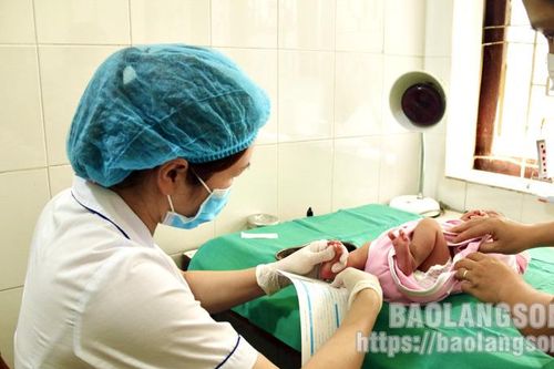 Tầm soát bệnh tật sơ sinh: Để trẻ có khởi đầu khỏe mạnh