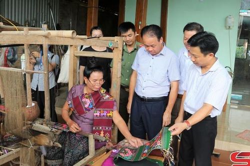 Phát triển mô hình Du lịch nông thôn tại bản Mường Và