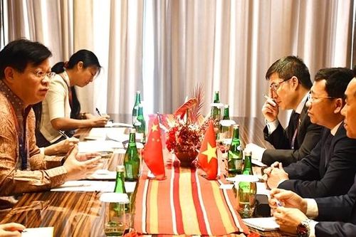Đại hội đồng AIPA-44: Đoàn Việt Nam tiếp xúc song phương với Trưởng đoàn một số nước Quan sát viên của AIPA