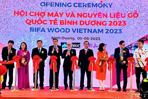 Khai mạc Hội chợ máy và nguyên liệu gỗ quốc tế BIFA WOOD 2023
