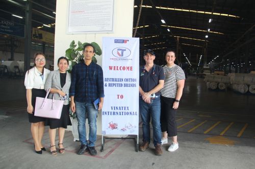 Ngành bông sợi Australia muốn thắt chặt hợp tác với dệt may Việt