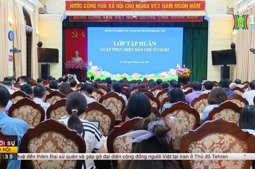 Tập huấn luật thực hiện dân chủ ở cơ sở