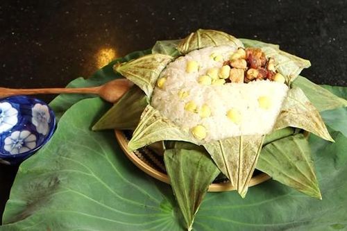 Cách làm xôi gà hạt sen dinh dưỡng cho bữa sáng
