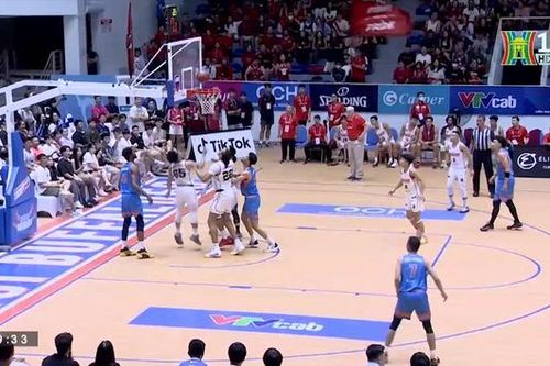 Thăng Long Warriors ngắt mạch toàn thắng của Hanoi Buffaloes