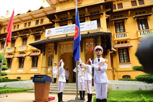 Trang trọng Lễ Thượng cờ kỷ niệm 56 năm Ngày thành lập ASEAN tại nhiều quốc gia trên thế giới