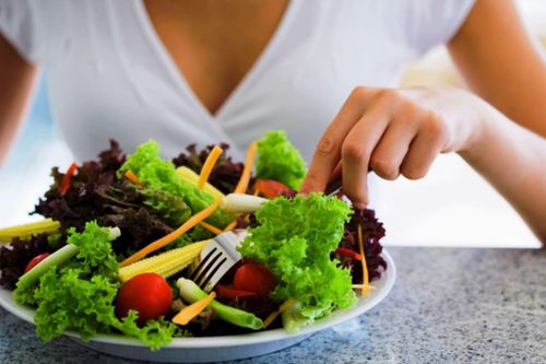 Những rủi ro đáng sợ khi ăn chay sai cách