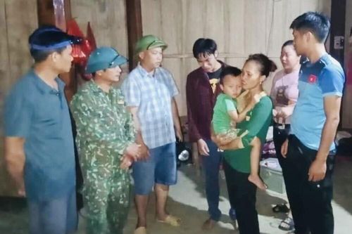 Lũ ống cuốn trôi một trẻ nhỏ ở Yên Bái