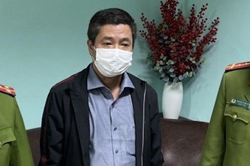 Vì sao nguyên giám đốc CDC Thừa Thiên - Huế được bố trí đi làm sau 1 năm bị khởi tố?