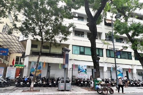 Nhiều điểm trông giữ xe tại Hà Nội: Giá 'trên trời', làm sao kiểm soát?