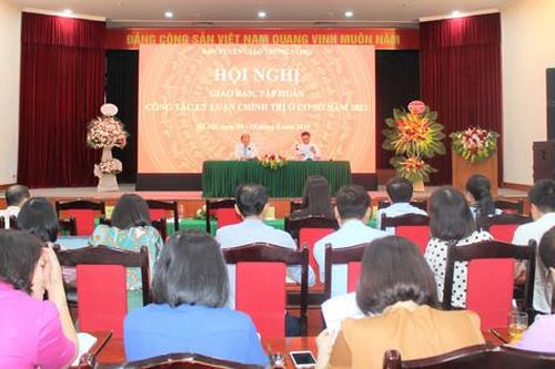 Giao ban, tập huấn công tác lý luận chính trị ở cơ sở năm 2023