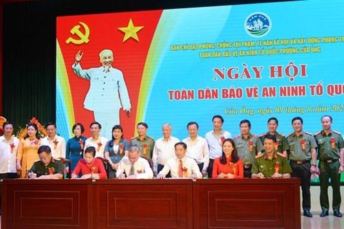 BẢN TIN MẶT TRẬN: Chủ tịch Đỗ Văn Chiến về vùng Mỏ dự Ngày hội toàn dân bảo vệ an ninh Tổ quốc