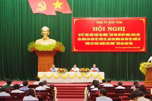 Kon Tum: Sơ kết thực hiện Cuộc vận động 'Làm thay đổi nếp nghĩ, cách làm trong đồng bào DTTS'