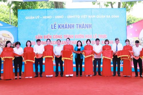 Quận Ba Đình: Khánh thành và gắn biển vườn hoa Lê Trực