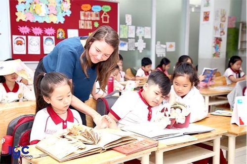 Dạy ngoại ngữ ở lớp 1 và 2 không được gây quá tải cho học sinh