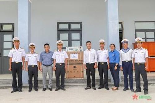 Hành trình thiện nguyện từ châu Phi về Việt Nam của chàng trai Việt ở Angola