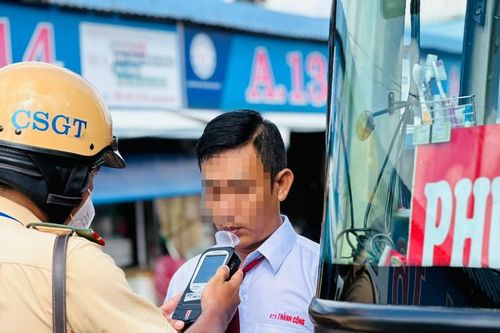 Tối nhậu, sáng lái xe khách rời Bến xe Miền Đông, tài xế bị phạt 7 triệu đồng