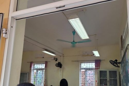 UBND huyện Thanh Trì lên tiếng việc trường học bắt phụ huynh 'tặng' điều hòa