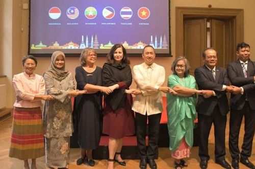 Đại sứ quán Việt Nam tại Czech tham dự lễ kỷ niệm 56 năm ngày thành lập ASEAN