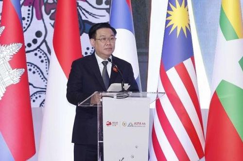 Chủ tịch Quốc hội dự Đại hội đồng AIPA-44, thăm chính thức Indonesia và Iran: Nâng cao vị thế nghị viện Việt Nam