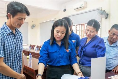 Giúp nông dân quảng bá sản vật