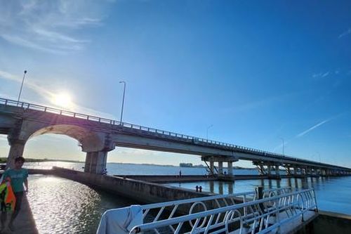 Ảnh đập ngăn mặn giữ ngọt lớn nhất Đông Nam Á tại Huế trước thời điểm đại tu cấp bách