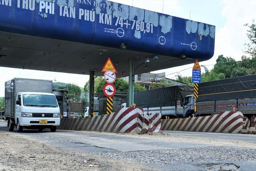 Nhiều tai nạn chết người do chậm tháo dỡ trạm thu phí không còn hoạt động