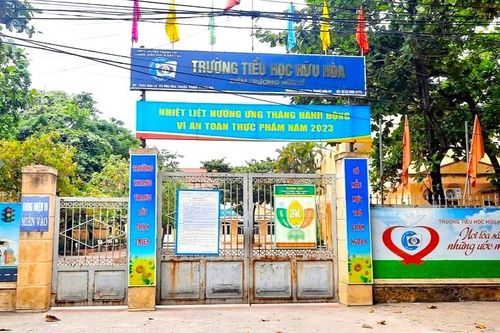 Phụ huynh Hà Nội tố muốn lắp điều hòa phải ký cam kết 'tặng' lại trường