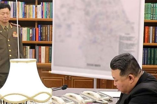 Ông Kim Jong Un thay thế tướng hàng đầu, kêu gọi chuẩn bị ứng phó chiến tranh