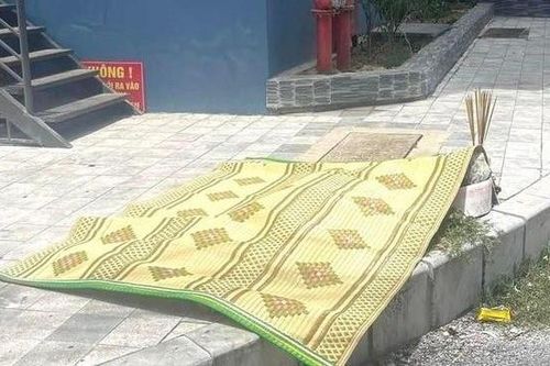 Người đàn ông ở Thanh Hóa rơi từ chung cư cao tầng xuống đất, tử vong tại chỗ