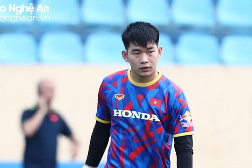 Thủ môn Nguyễn Văn Việt: Được ra sân tại V.League giúp tôi tự tin hơn khi lên U23 Việt Nam