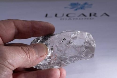 Thêm một viên kim cương trên 1.000 carat từ mỏ Karowe 'lộ diện'