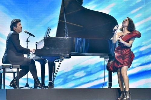 Nhà sản xuất của Taylor Swift giúp Hoàng Quyên ra mắt album mới