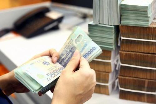 Hoãn việc điều chỉnh lương tối thiểu vùng cho đến cuối năm