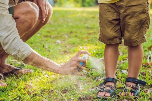 Những lưu ý khi sử dụng kem chống muỗi cho trẻ