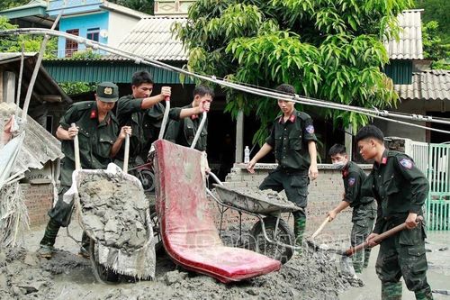Khẩn trương giúp người dân khắc phục sự cố hồ chứa bùn quặng Nhà máy tuyển quặng đồng Tả Phời
