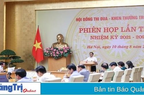 Thủ tướng: Công tác thi đua đảm bảo có trọng tâm, trọng điểm, thiết thực, hiệu quả, tránh bệnh hình thức