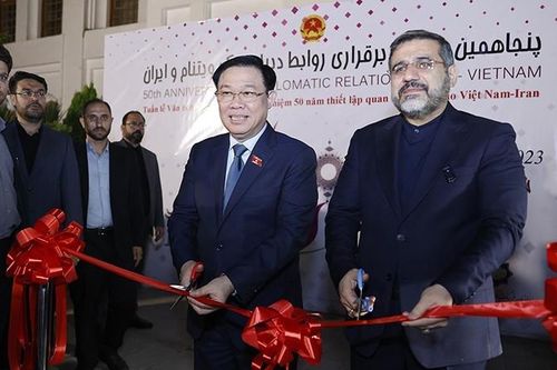 Chủ tịch Quốc hội dự lễ kỷ niệm 50 năm thiết lập quan hệ ngoại giao Việt Nam-Iran