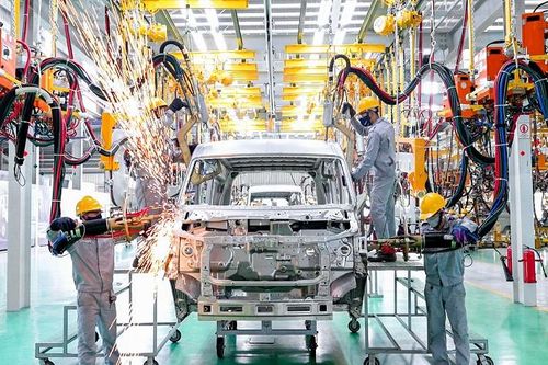 Lắp đặt dây chuyền hàn chuyên biệt cho dòng xe tải THACO Frontier thế hệ mới