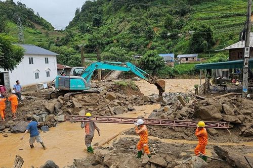 Điện lực Yên Bái nỗ lực cấp điện trở lại cho huyện Mù Cang Chải