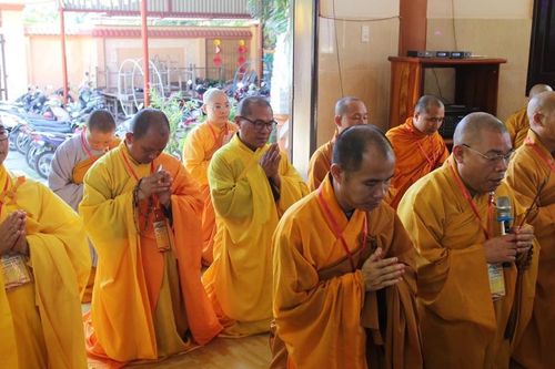 Bình Thuận: Ban Hoằng pháp GHPGVN tỉnh thăm, cúng dường tại trường hạ tịnh xá Ngọc Đức