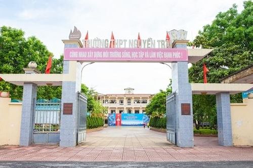 Hải Phòng: Nguyên Hiệu trưởng bị tuyên án 30 tháng tù giam