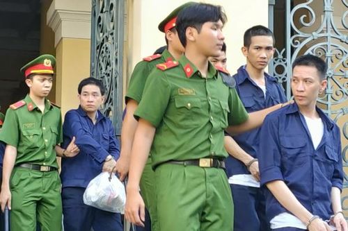Trả hồ sơ điều tra bổ sung vụ vận chuyển 216 kg ma túy
